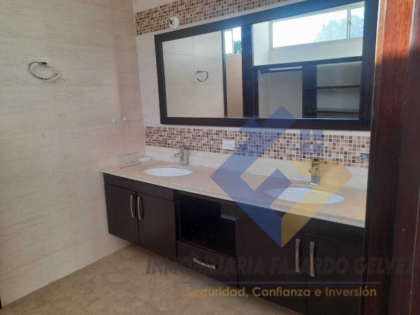 Floridablanca, 4 Bedrooms Bedrooms, ,Casa,En Arriendo,MEDITERRANÉ-TOSCANA,2,1127